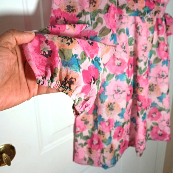 One Shoulder Long Sleeve Floral Mini Dress. Size L - Picture 10 of 14